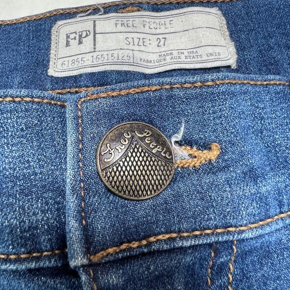 Free People High Rise Super Flare Jeans SIZE 27 Blue Raw Hem Pockets - Picture 4 of 11